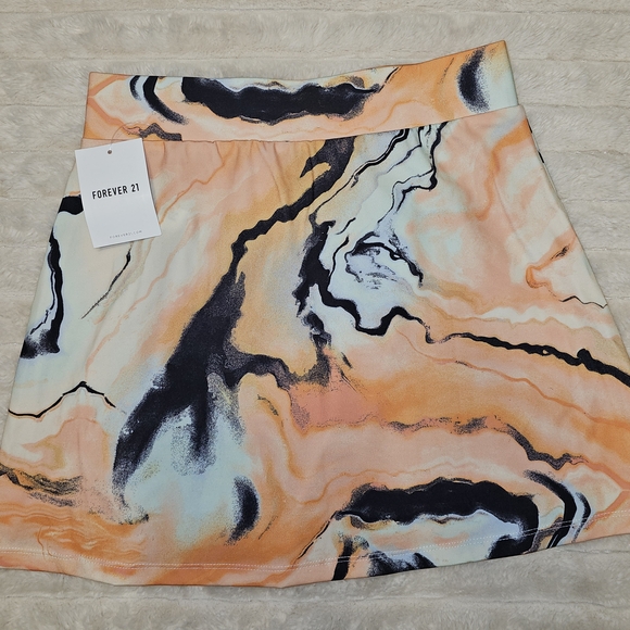 Marble Style Women's Skirt - Picture 2 of 2